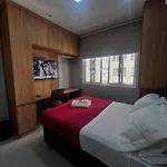 Studio For 2 People Steps From Copacabana Beach