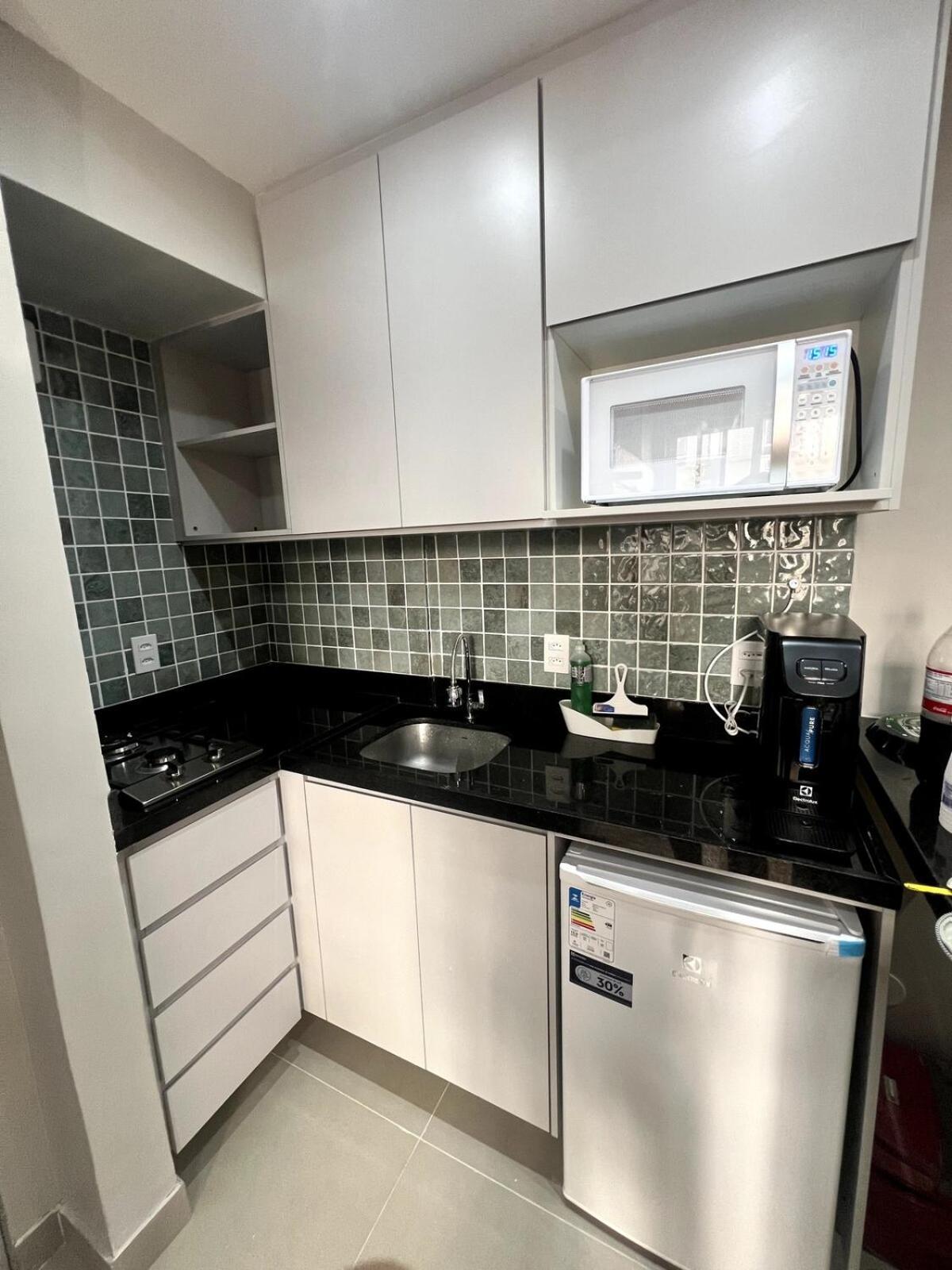 For 2 People Steps From Copacabana Apartemen